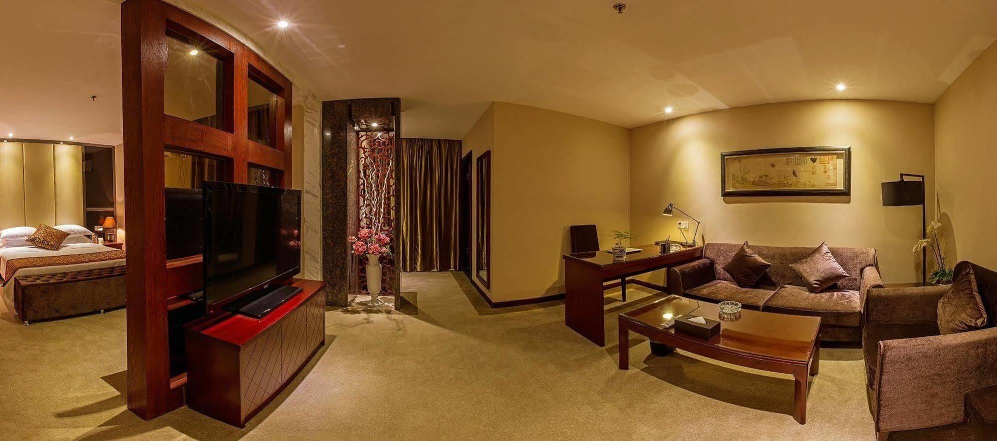 Yijin Villa Hotel อี๋ชาง ภายนอก รูปภาพ